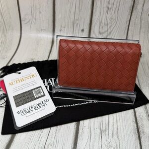 PRE LOVED Bottega Veneta Intrecciato Compact Wallet